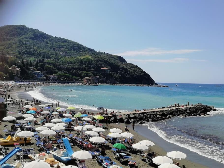 Beatrice Nel Centro Di Levanto Zewnętrze zdjęcie